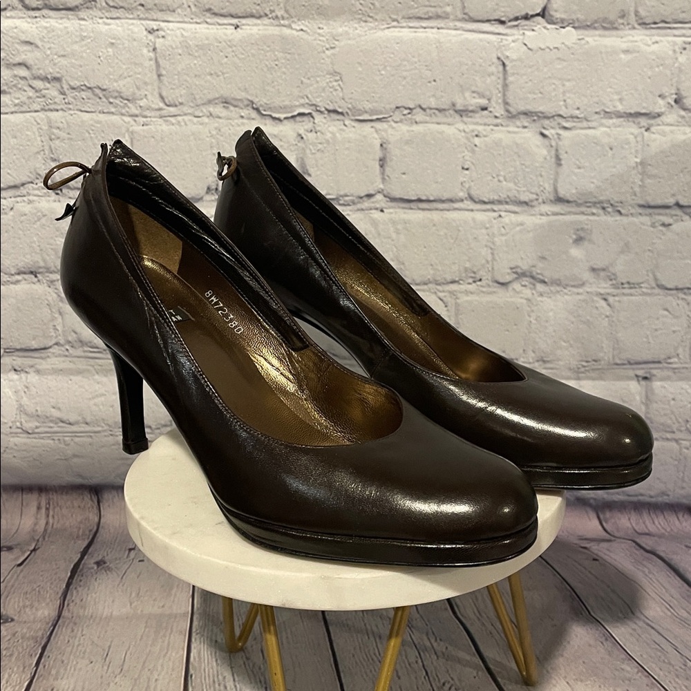 Stuart Weitzman Dark Brown Leather Heels with back lace up details Sz 6.5